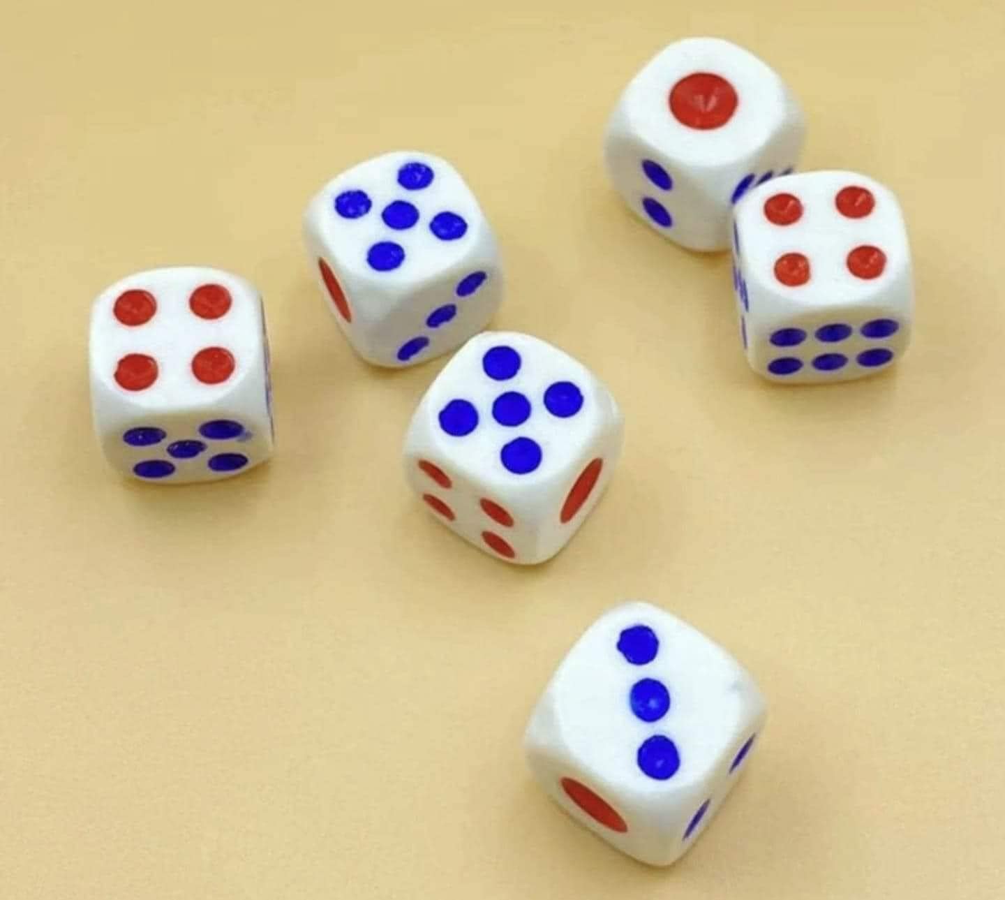 حجارة نرد حجم كبير عدد 9