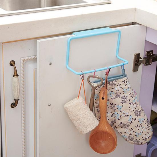 حامل بلاستيكي للتعليق على الخزانة – حل عملي لتنظيم مطبخك وحمامك!