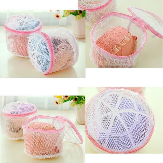Bag for washing small items in the washing machine