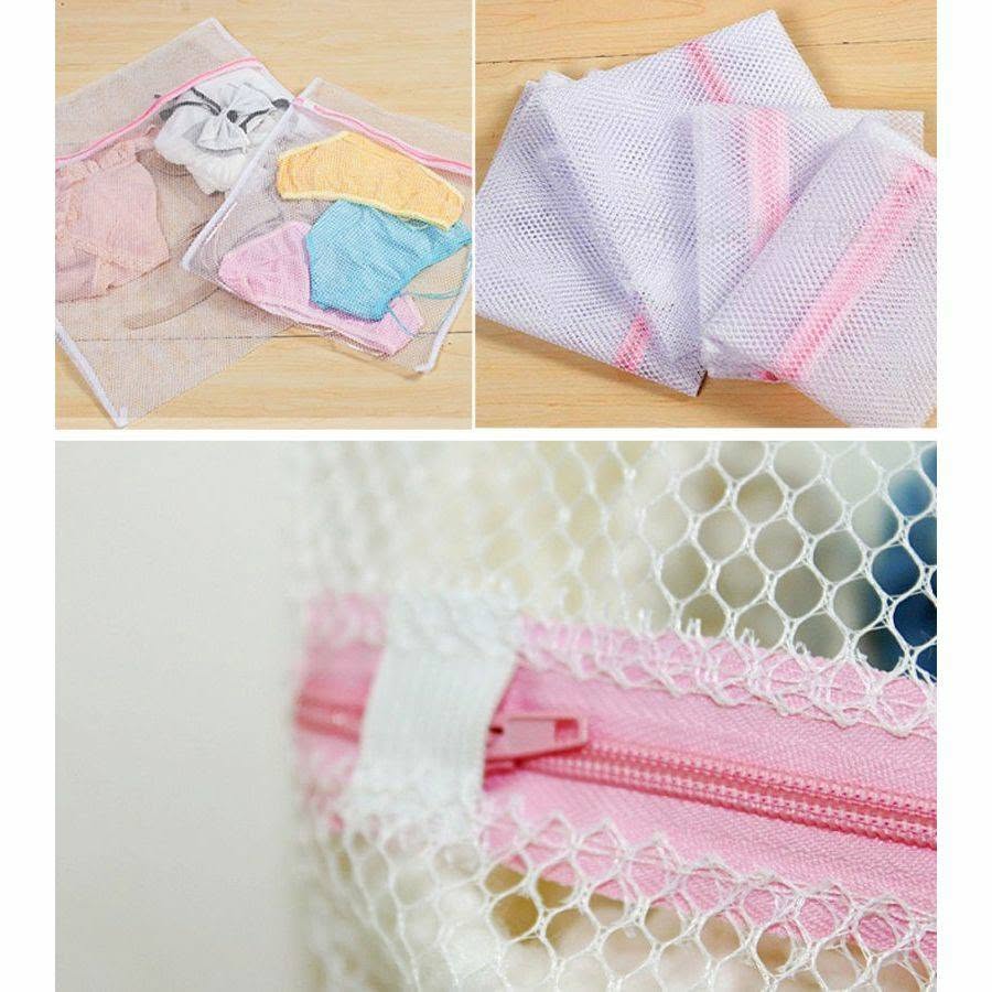 Bag for washing small items in the washing machine