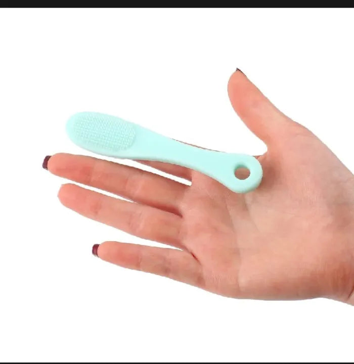 مجموعة فرشاة تنظيف الوجه بالسيليكون + فرشاة تقشير الشفاه – 2 في 1