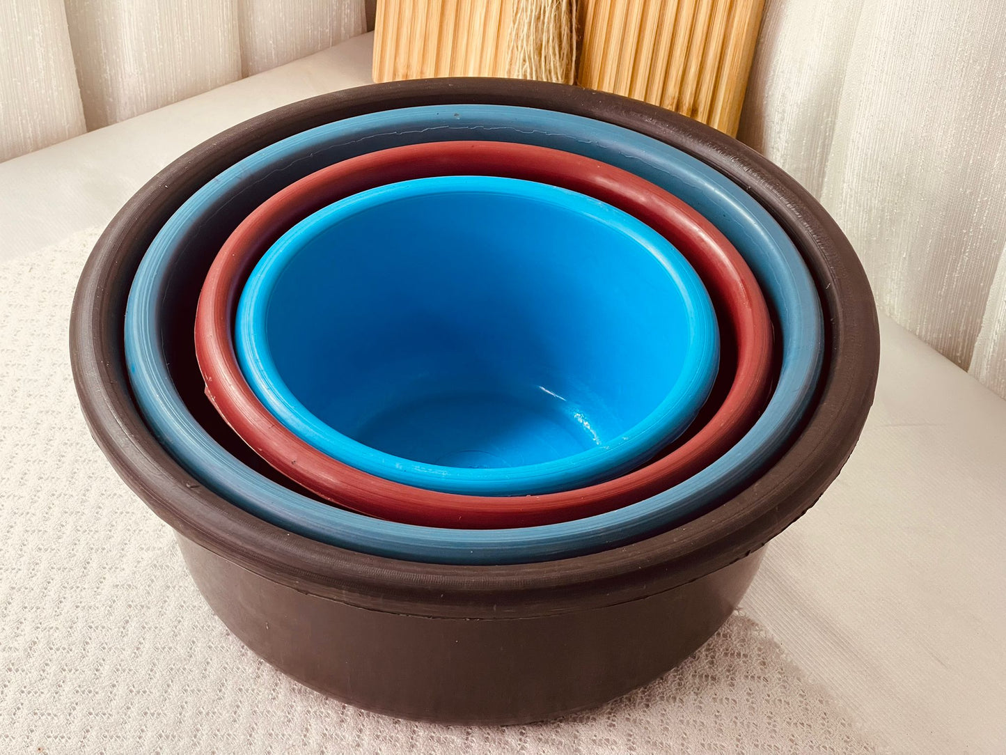 طقم أوعية جاطات بلاستيكية متداخلة – ألوان متعددة - عدد 4 أحجام مختلفة