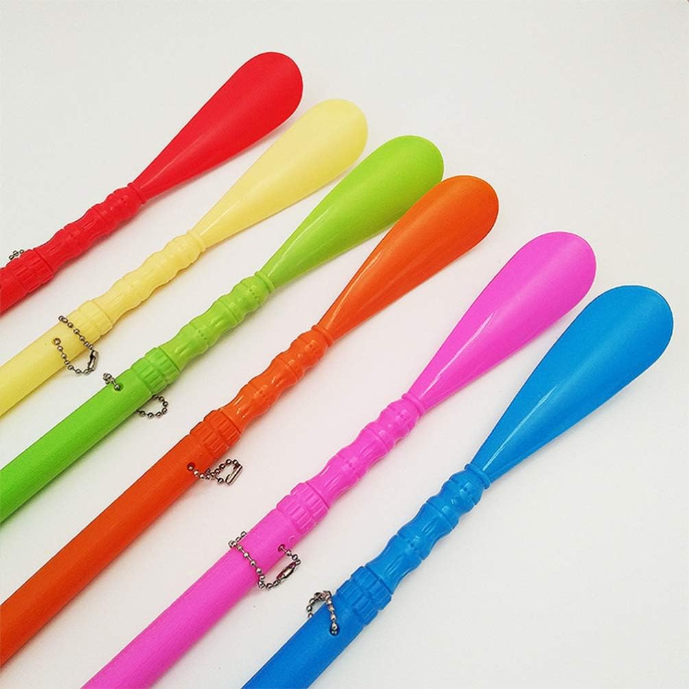 أداة حك الظهر - حكاكة  مع كرتة- بيسة -  لبيسة حذاء بمقبض طويل وأداة تدليك للظهر للرجال والنساء والأطفال والأحذية والعائلة