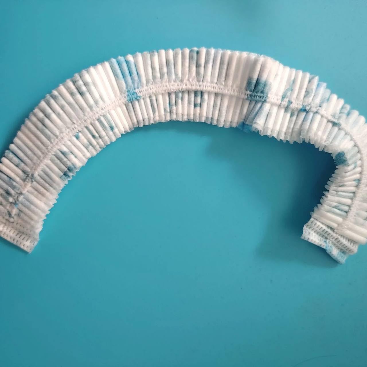 عبوة من 10 أغطية وسائد بيضاء للاستخدام مرة واحدة بنقوش كرتونية، قابلة للتمدد ومريحة وصحية للنوم للسفر والمستشفيات والضيوف وحماية الوسادة من الاتساخ والغبار