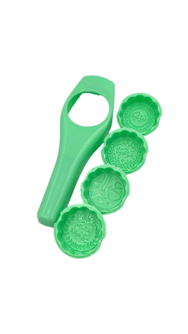 قوالب الكعك والمعمول – بأشكال وزخارف مميزة