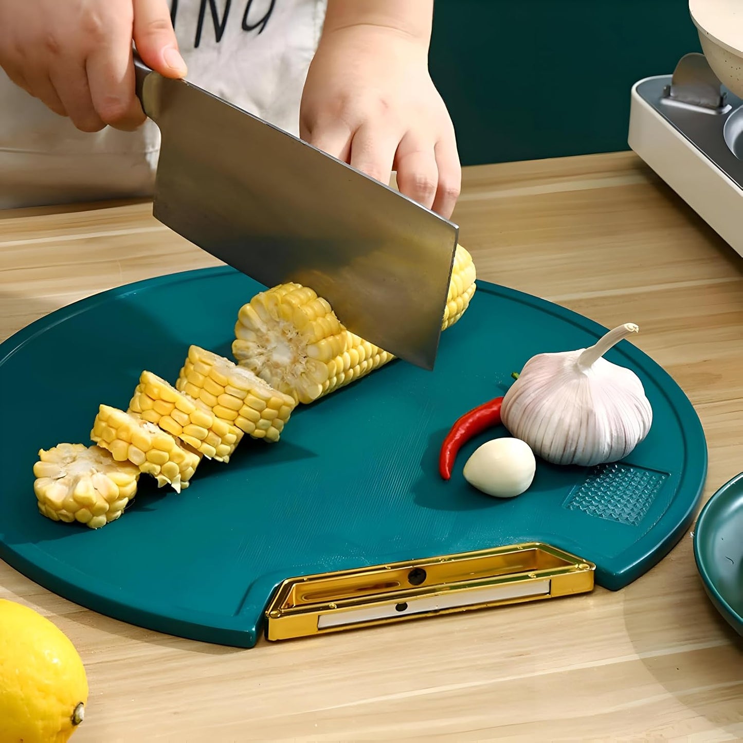 Cutting board with grinding area