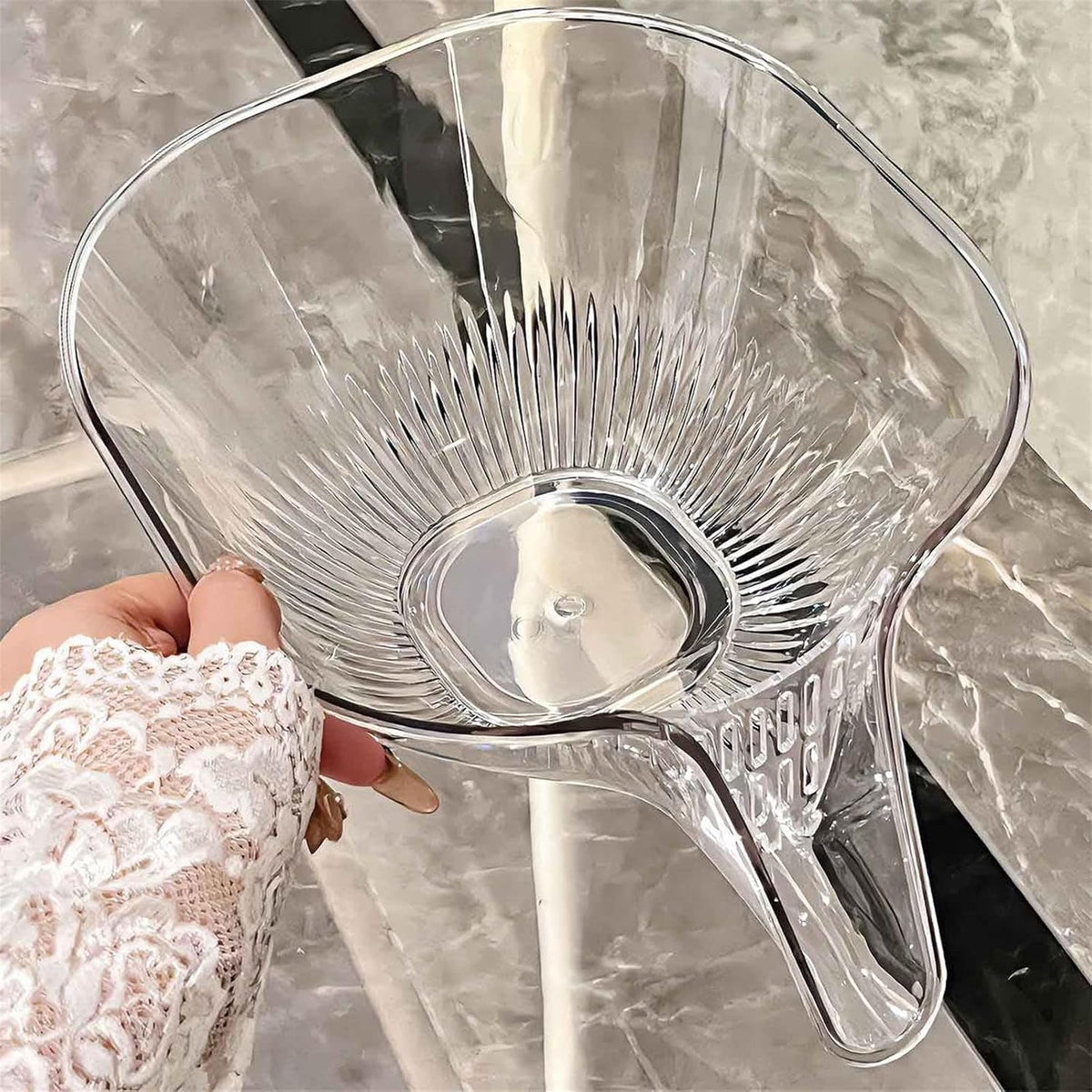 Acrylic food strainer
