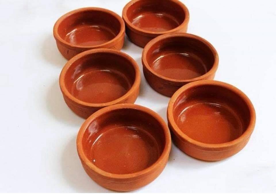 طقم صحون فخار دائرية - قطر 7.5 سم وعمق 4.5 سم (4 قطع)