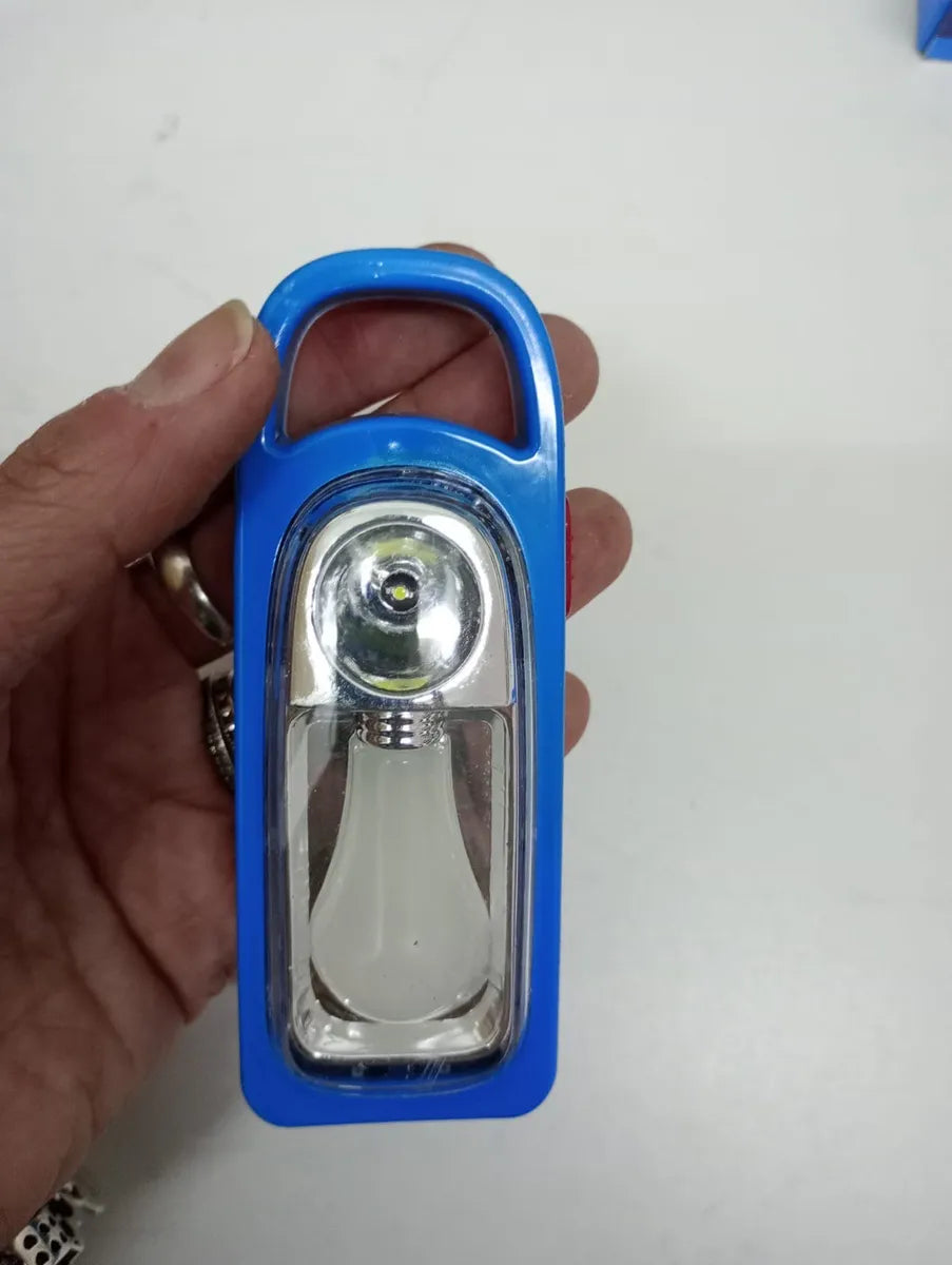 مصباح يدوي/فانوس LED يعمل بالبطاريات