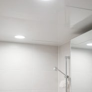 مصباح LED يعمل بلمسة واحدة بطاريات ، وهو يعمل كإضاءة مزاجية لغرفة النوم، وإضاءة ليلية، وإضاءة جدارية ، خزائن المطبخ