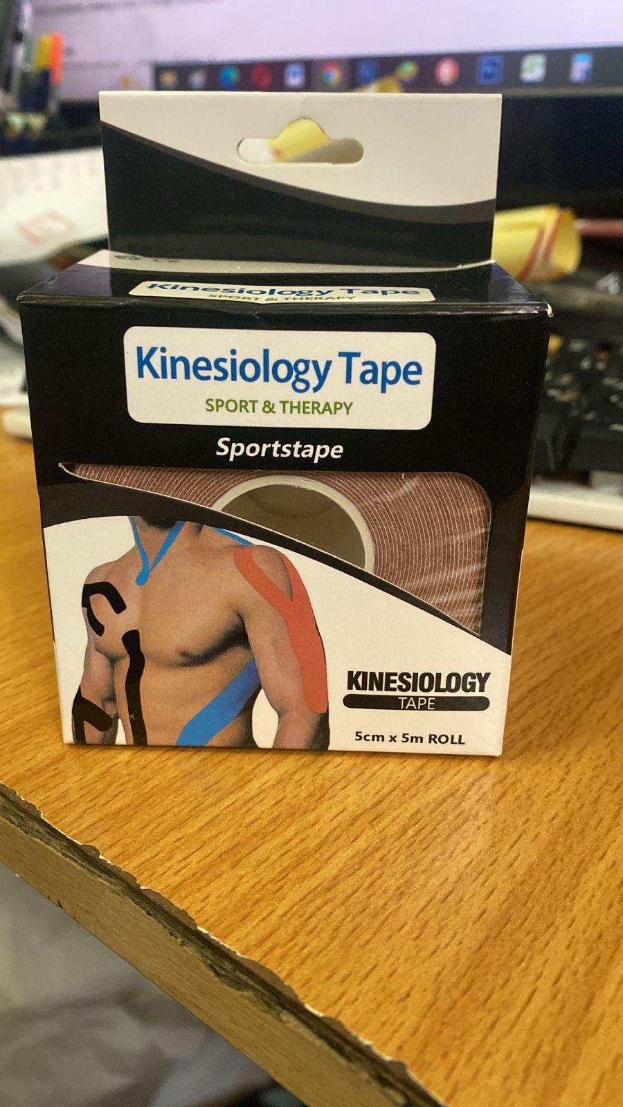 شريط الحركة الرياضي والعلاجي (Kinesiology Tape) – دعم، راحة، وتعزيز للأداء!
